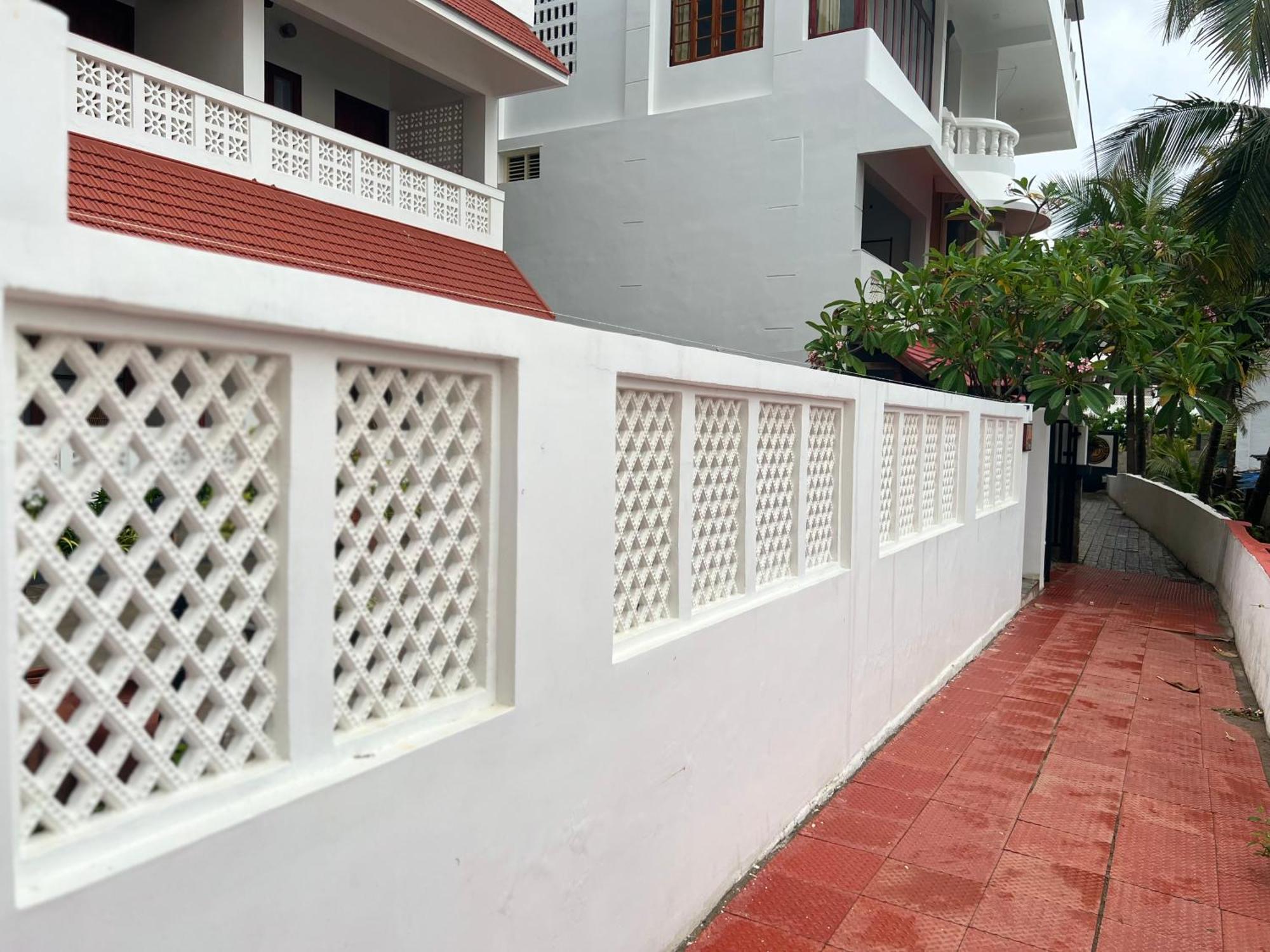 Buddha Beach Hotel Kovalam Exterior photo