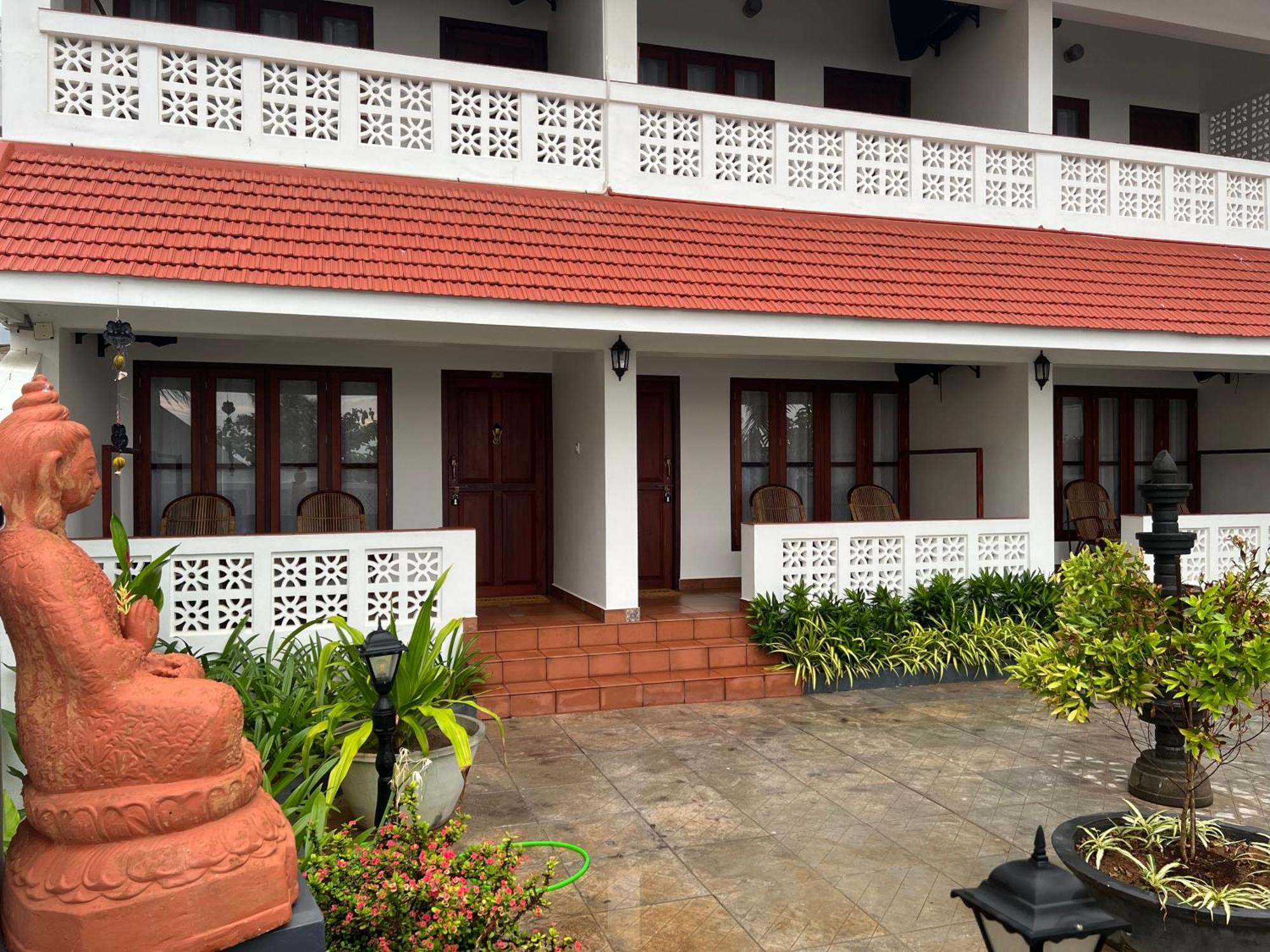 Buddha Beach Hotel Kovalam Exterior photo